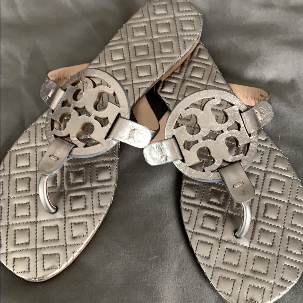 Tory Burch Miller flip flop- silver